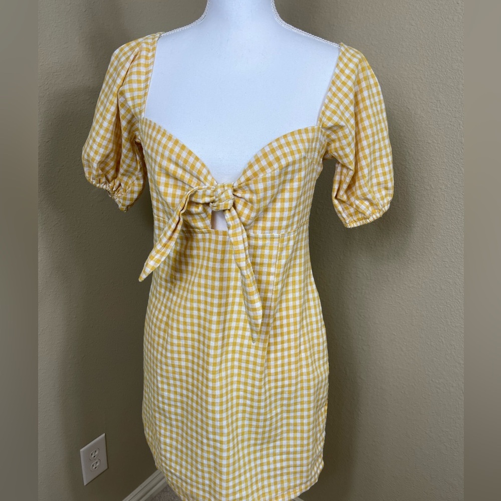 Nasty Gal size 12 yellow and white checkered print casual minidress